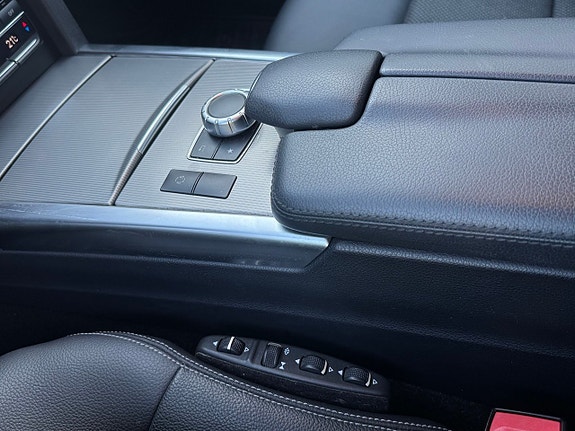 Mercedes-Benz E220 15 of 20