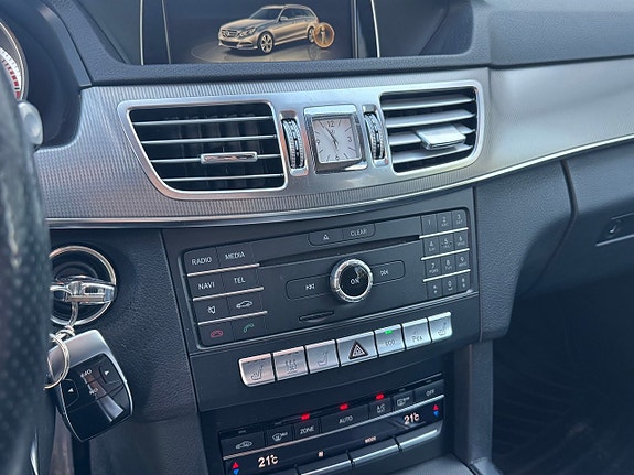 Mercedes-Benz E220 11 of 20