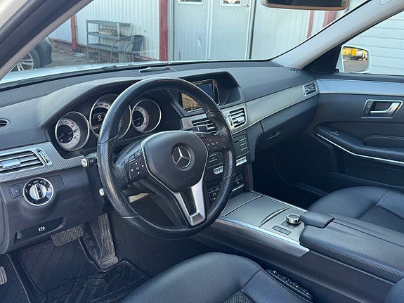 Mercedes-Benz E220 8 of 20