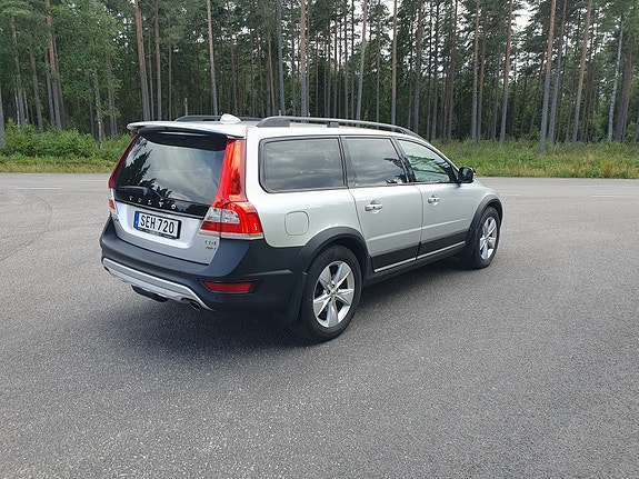 Volvo XC70 4 of 6