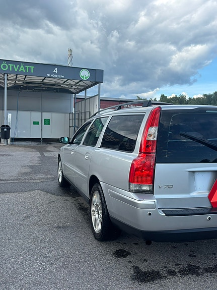 Volvo V70 5 of 7