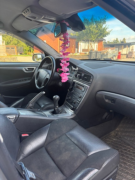 Volvo V70 6 of 7