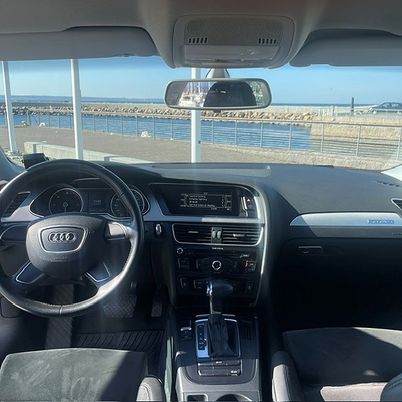 Audi A4 4 of 5
