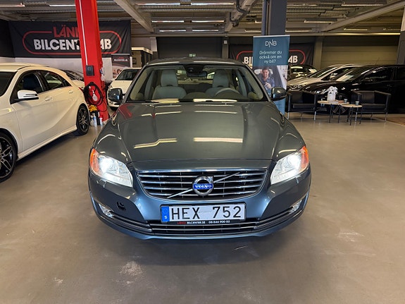 Volvo S80 3 of 24