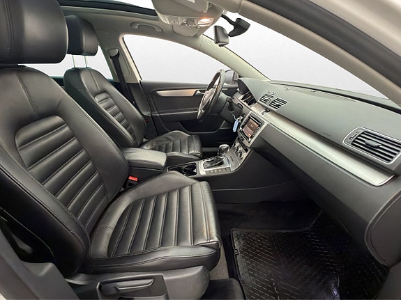 Volkswagen Passat Alltrack 30 of 30