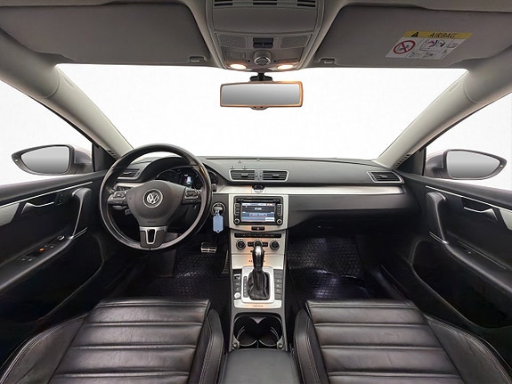 Volkswagen Passat Alltrack 15 of 30