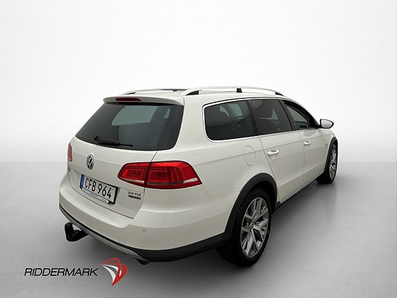 Volkswagen Passat Alltrack 8 of 30