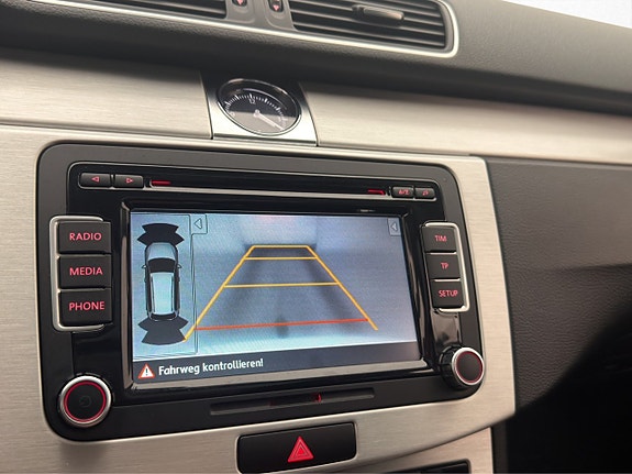 Volkswagen Passat Alltrack 21 of 30