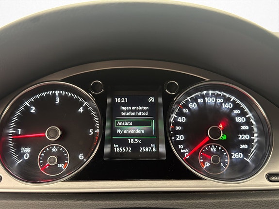 Volkswagen Passat Alltrack 19 of 30
