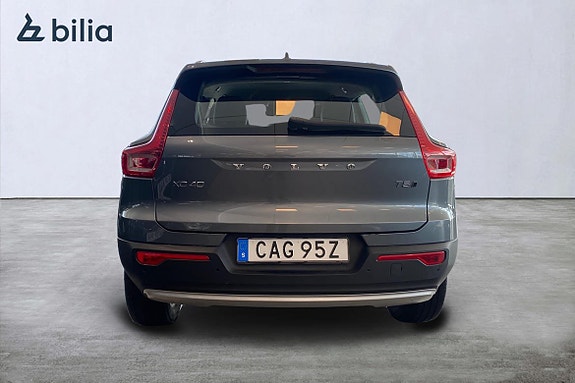 Volvo XC40 5 of 24