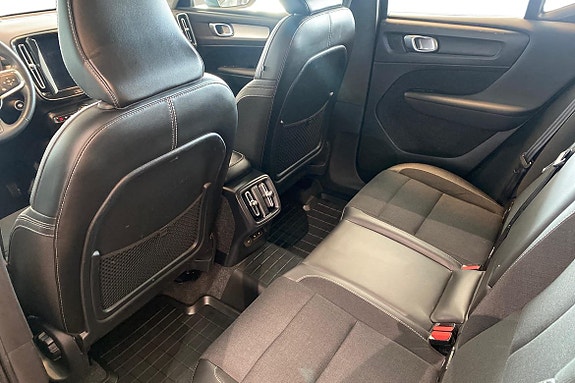 Volvo XC40 13 of 24