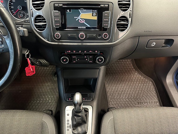 Volkswagen Tiguan 25 of 28