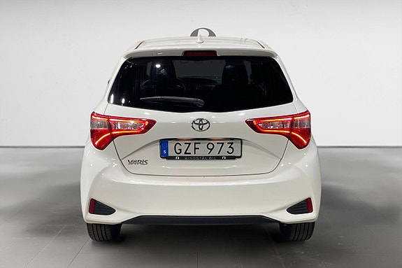 Toyota Yaris 6 of 17