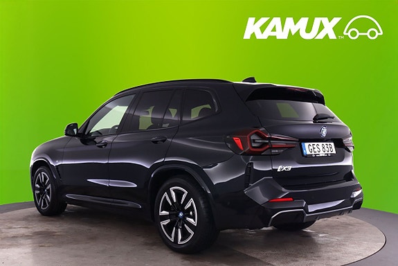 BMW iX3 5 of 26