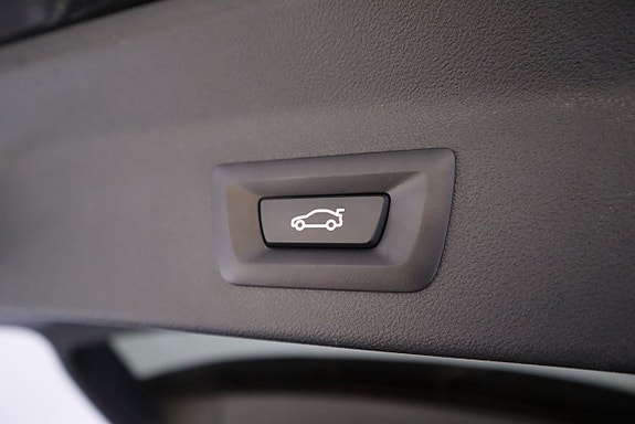 BMW iX3 25 of 26