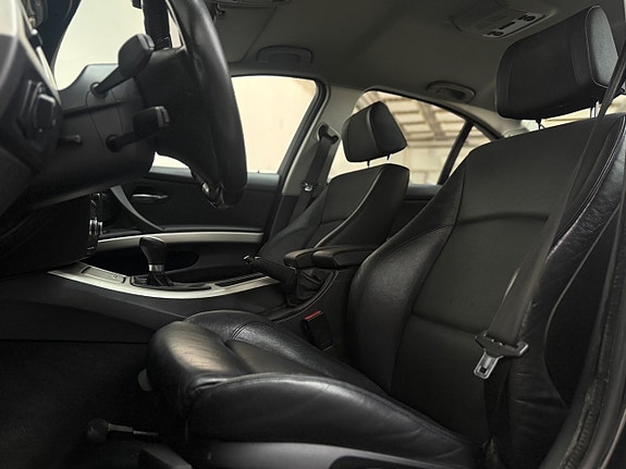 BMW 330d 5 of 16
