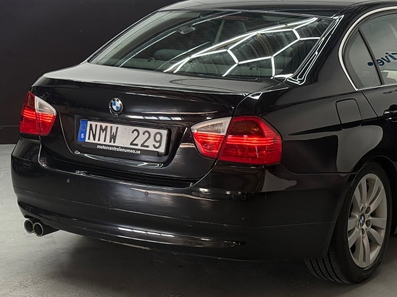 BMW 330d 16 of 16