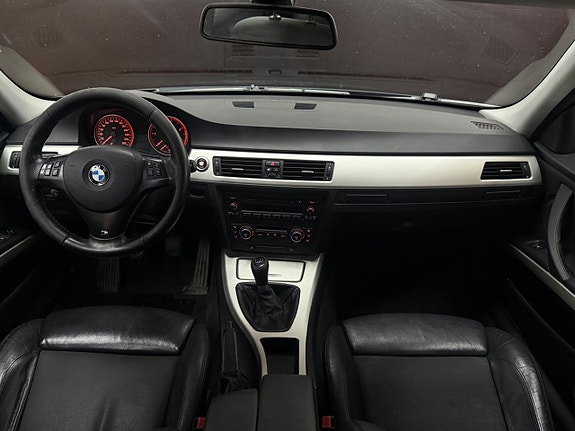 BMW 330d 6 of 16