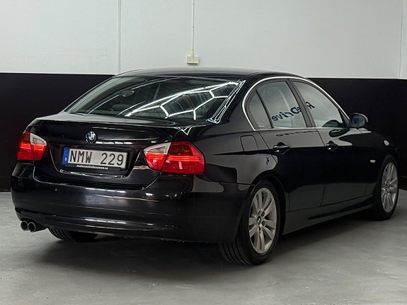 BMW 330d 15 of 16