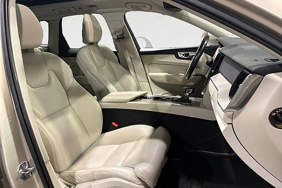 Volvo XC60 16 of 18