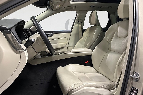 Volvo XC60 3 of 18