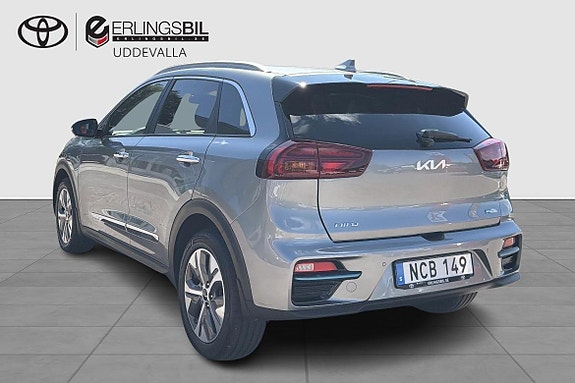 Kia Niro 2 of 17