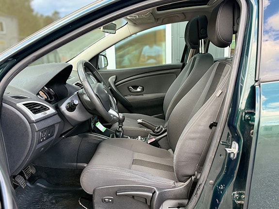 Renault Megane 22 of 30