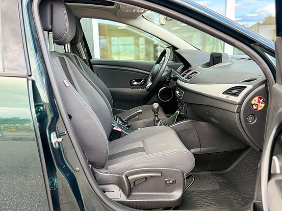 Renault Megane 5 of 30