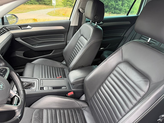 Volkswagen Passat Alltrack 5 of 5