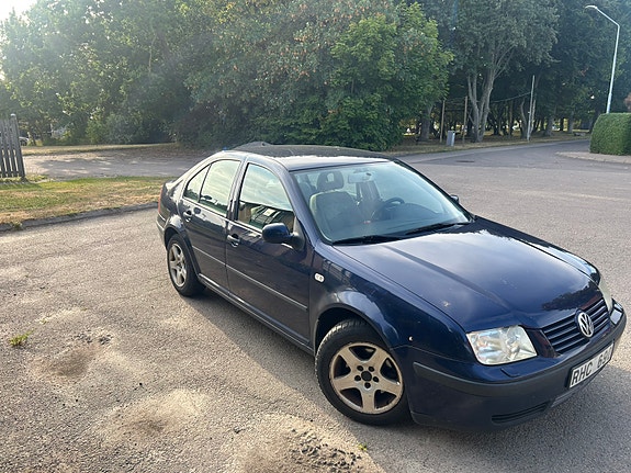 Volkswagen Bora 3 of 5