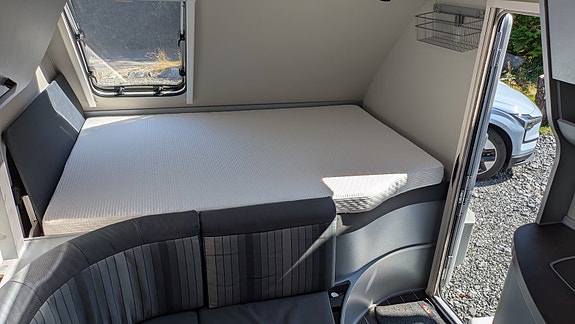 Knaus 480 QL Sport and Fun Black Selection Dubbelbädd 5 of 9