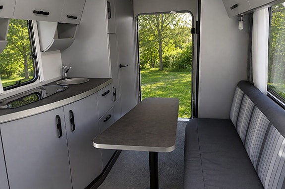 Knaus 480 QL Sport and Fun Black Selection Dubbelbädd 3 of 9