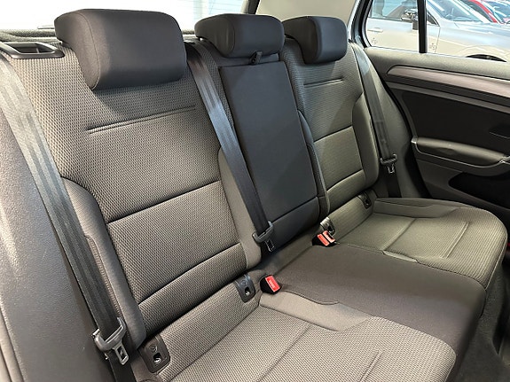 Volkswagen Golf I 18 of 26