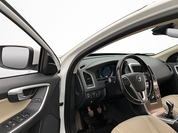 Volvo XC60 9 of 30