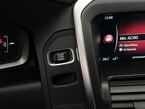 Volvo XC60 15 of 30