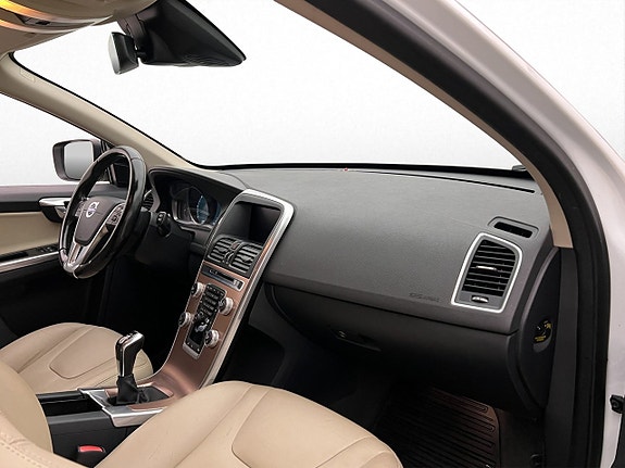Volvo XC60 23 of 30