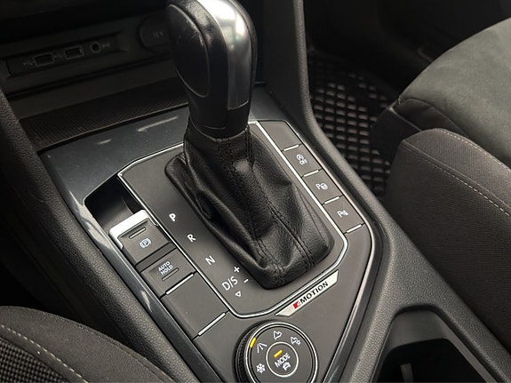 Volkswagen Tiguan 23 of 30