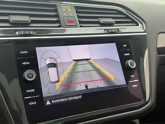 Volkswagen Tiguan 19 of 30
