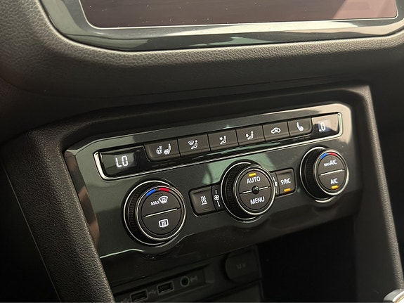Volkswagen Tiguan 22 of 30