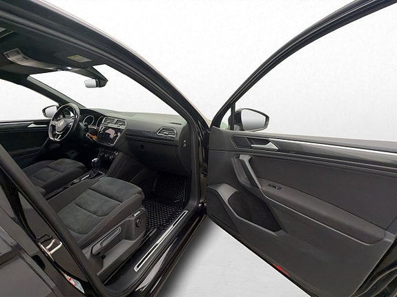 Volkswagen Tiguan 26 of 30