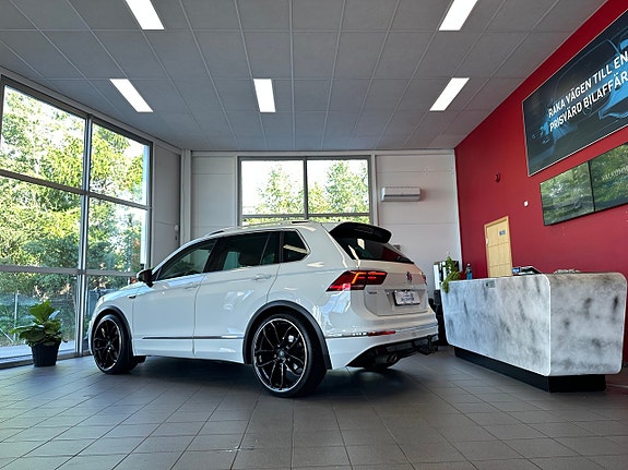 Volkswagen Tiguan 5 of 15