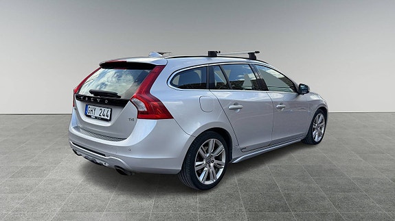 Volvo V60 3 of 11