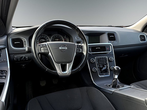Volvo V60 6 of 11
