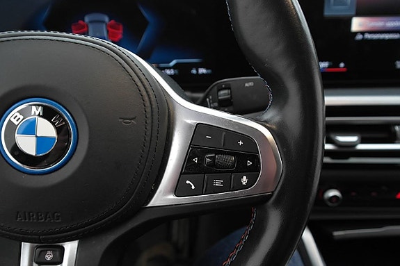 BMW i4 12 of 26
