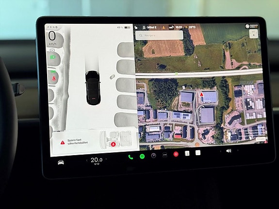 Tesla Model Y 14 of 23