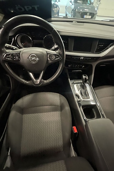 Opel Insignia 8 of 10