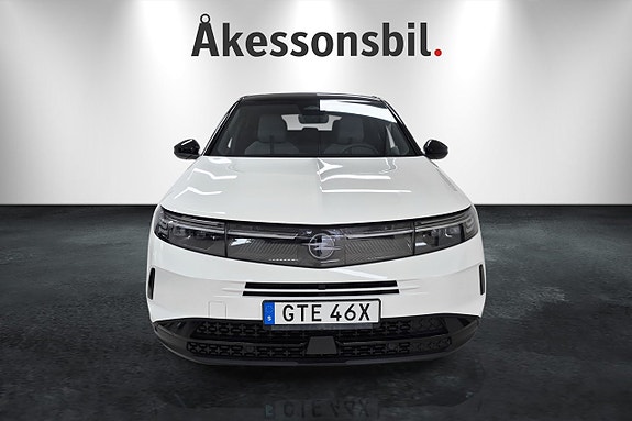 Opel Grandland 2 of 11