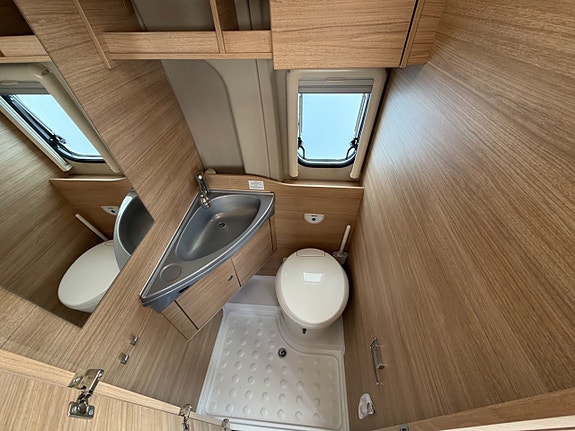 Pössl Roadcar*5.40m*Nya 140hk Euro 6*Solceller*Drag:2500kg*3.99% i rän 11 of 25