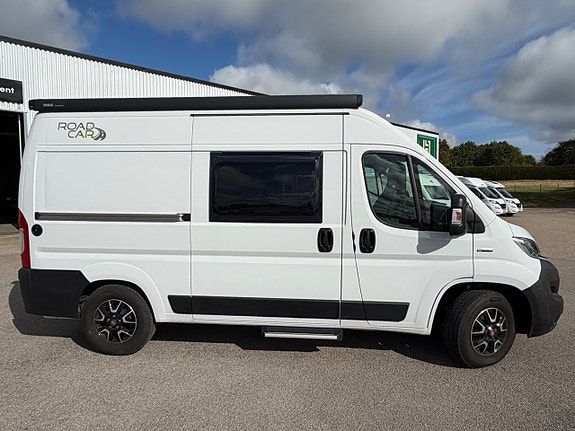Pössl Roadcar*5.40m*Nya 140hk Euro 6*Solceller*Drag:2500kg*3.99% i rän 20 of 25