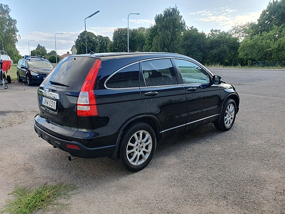 Honda CR-V 4 of 9